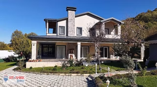 Remax Şehir Gacık'ta Doğa İçerisinde Satılık Müstakil Lüks Villa