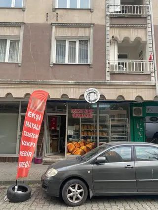Haznedar'da Kentsele Girmiş 22m2 Düz Giriş Köşe Dükkan