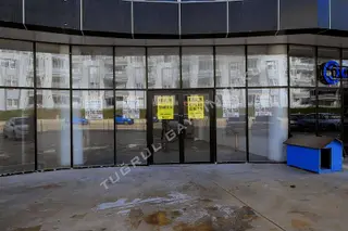 İzmir Yoluna 100 Metre Birmot Arkasında 250m2 Dükkan