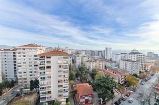 Bostancı Vukela Caddesinde Deniz Manzaralı Satılık 4+1 Daire Net 157 M2