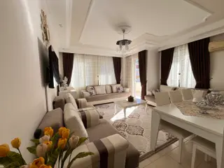 Alanya Şehir Merkezinde Asansörlü Binada 2+1 Satılık Daire