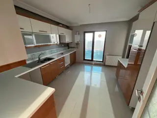 Kanuni'de Ultra Lüks Yapılı G.odalı E.banyolu 3+1 Site Dairesi!