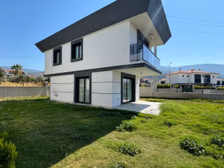 Davutlar'da Köşe Konumlu Müstakil 3+1 Sıfır Satılık Villa
