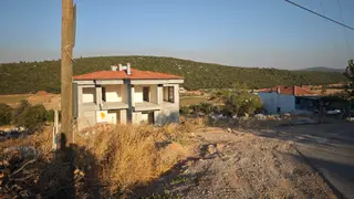 Urla Kadıovacık Köyü Köy İçinde Satılık Arazi