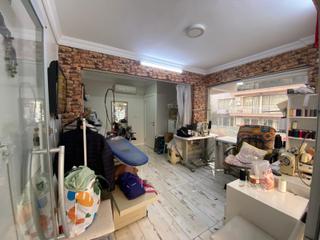 Acill Buca İşçievleri Yiğitler Mah.de 20m2+10m2 Avlulu Otomatik Panjurlu Satılık Dükkan