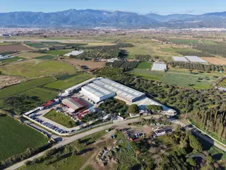 Mera Emlaktan Çıkrıkçı Mevki İmara Sınır 1.938m2 Evi Olan Tarla
