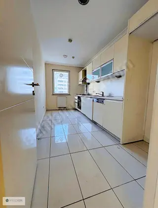 Bahçeşehir Spradon Vadi 2+1 Kapalı Mutfak Boş Satılık