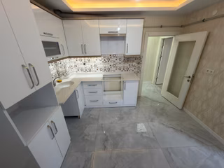 Keçiören Dutluk Göbekte Orta Katta Asansörlü Ful Yapılı Daire
