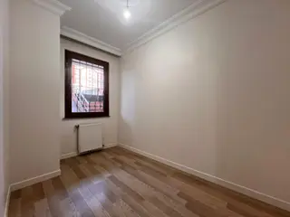 Kaçmaz'dan İdealtepe'de Ayrı Mutfaklı Ön Cephe Balkonlu 2+1