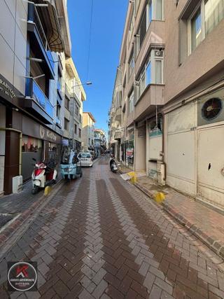 Merkezde Kaçırılmayacak Fırsat ! 4 Temmuz Mahallesi’nde 100 M² Geniş Vitrinli Satılık Ticari Dükkan