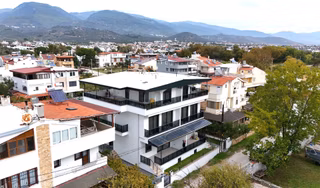 Yiğit'ten Güre'de 3+1 Denize 100 Metre Tripleks Lüks Villa