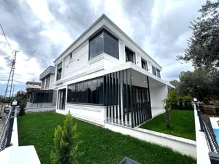 Yiğit'ten Doğanın Kalbi Zeytinli'de 4+1 Zarif Tasarım Villa