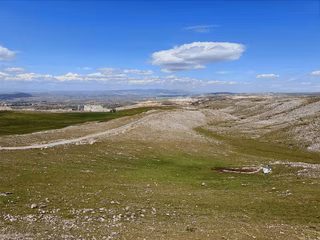 ===kıbrıs 221 M2 Hisse Bahçelik Ve Yatırıma Uygun Hisse===