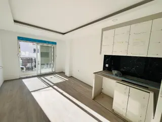 Opera Yaşam Yakını Katta Sıfır 1+1 Ler !