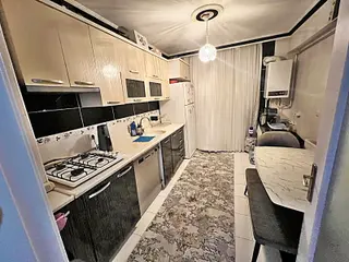 Keçiören Ataparkta Orta Katta Cad Yakın Asansörlü Daire