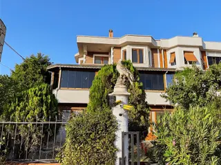 Büyükçekmece De Satılık 5+1 Villa Deniz Manzaralı Site İçinde