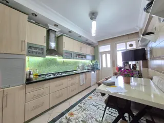 Meram Melikşah Mah. Cadde Cepheli Bakımlı Ve Masrafsız 3+1 Asansörlü Daire