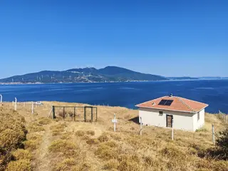 3.179 M² Arsa Denize Sıfır! Paşalimanında 67 M² Ev | Villa Yap!
