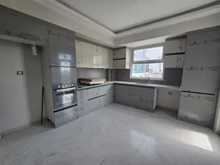 Site İçerisin'de Satılık Ara Kat Çok Geniş 3+1 Daire