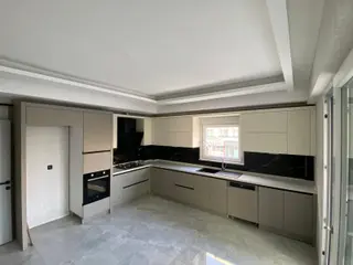 Şeker Mahallesi Satılık Cadde Cepheli Sıfır Lüx 4+1 Daire