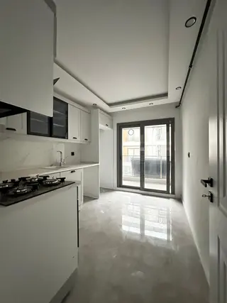 Manisa Muradiye Mah.cumhuriyet Meydanı Cvr3+1 Lüx Sıfır Arakat