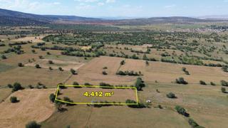 Konya / Akören / Karahüyükte Yeşillikler İçinde 4.412 M² Müstakil Tarla