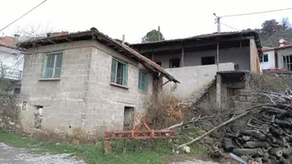 Bergama Karalar Köyünde 2 Haneli Müstakil Ev Bergama Karalar Köyünde 2 Haneli Müstakil Ev