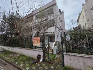 Yetkili Irmaksudan Akçay Da 4 Katlı Bahçeli 3+2 Hesaplı Villa