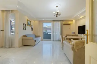 Alanya Oba’da Merkezi Konumda Geniş 4+1 Full Eşyalı Daire