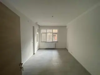Meydan Uzun Sokak'ta Satılık 4+1 Masrafsız Daire