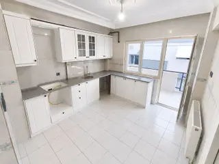 Kiralik Daire Yıldıztepe Mah.kanalyolu Mevkii 3+1 Doğalgazlı 140 M2 Asansörlü Yenilenmiş Daire