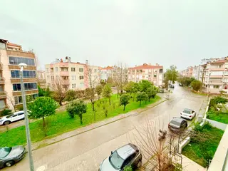 ▶ ▶akçay Körfez'den Ön Cephe Ara Kat Ayrı Mutfaklı 2+1 Satılık Daire