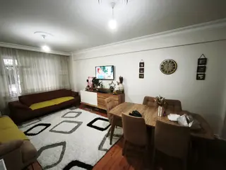 Edremit Cumhuriyet Mahallesinde Satılık Yatırımlık Geniş Daire