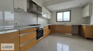 Turyap'tan Osmangazide Site İçerisinde Çok Ferah 3+1 Satılık