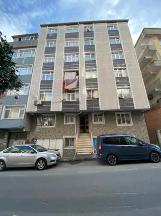 Remax'tan Bahçelievler'de Satılık 2+1 Hisseli Daire