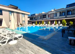 Karasuda Teraslı Ve Kış Bahçeli Geniş 2+1 Modern Satılık Villa