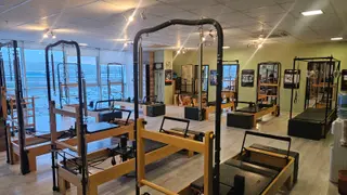 Eryamanda Bölgenin İlk Ve En Prestijli Pilates Stüdyosu.....