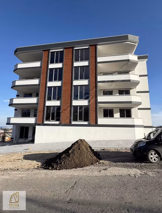 Truva//selim Dağhan Gökdelenler Bölgesinde 2+1 Satılık Daire