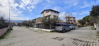 Yenifoça Gencellide Sahile 150m.satılık Tam Müstakil Trıbleks Yenifoça Gencellide Sahile 150m.satılık Tam Müstakil Trıbleks