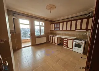 Eren Emlak'tan Yunuskent'de 3+1 Arakat Tek Daire Üzerine Satılık Daire