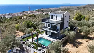 Yiğit'ten Altınolukta 5+1 Spa Konforu Havuz Jakuzi Hamamlı Villa