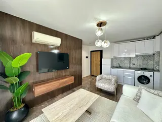 Ender Uysal Gayrimenkulden Asmalıevler De Satılık 1+1 Çatı Katı Klimalı Lüx Daire..