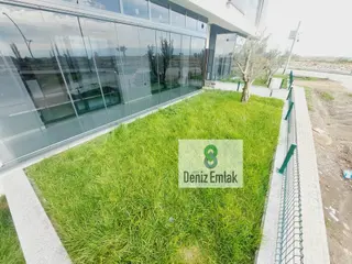 Denizden Akçayda Öncephe Kendine Ait Bahçeli Satılık 1+1 Lüks Daire.