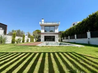 Yükselde Gürede Tam Bağımsız Havuzlu Otoparklı Satılık 3+1 Villa