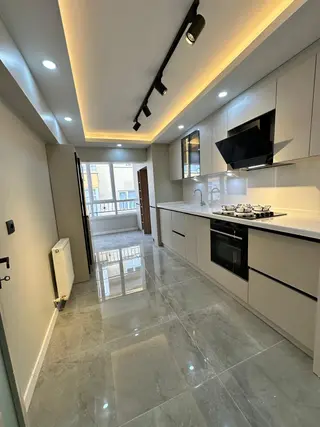 İstasyon Mahallesinde Geniş M2 Lüks Yapılı 3+1 Satılık Daire