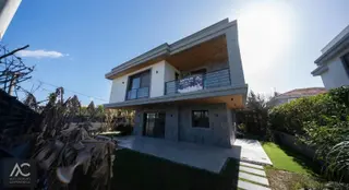 Alc 'den Alaçatı Müstakil Satılık Lüks Villa