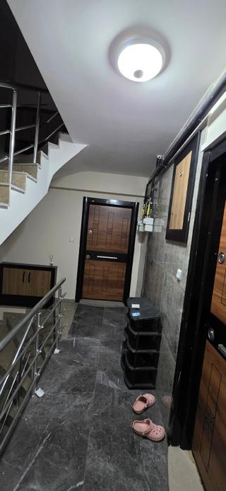 Caddede Lüks Satılık Apart