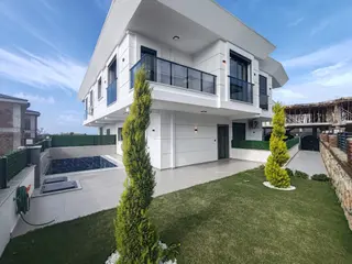 Didim'de 3+1 Villa Havuzlu Merkezi
