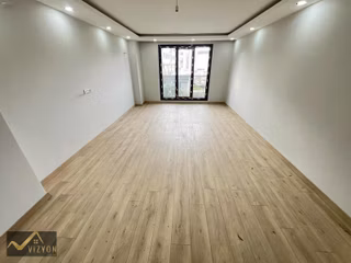Çift Ğirişli Merkezi Yerde Geniş Ebeveyn Banyolu 4+1 Dubleks