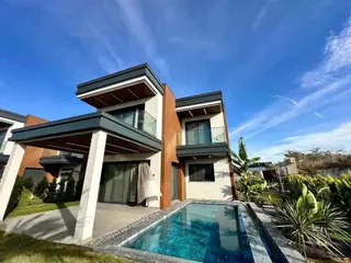 Soğucak’ta Full Deniz Manzaralı | Özel Havuzlu | Müstakil 4+1 Lüks Villa